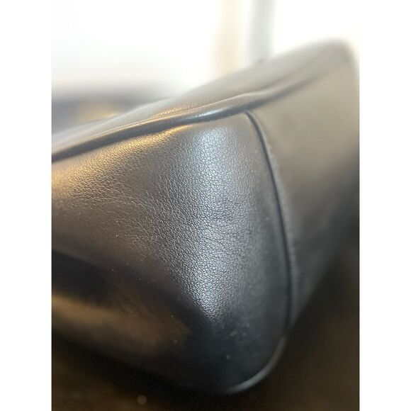 Love Moschino Black and Gold Chain Medium Shoulder Bag Magnetic Snap Close - Picture 7 of 14